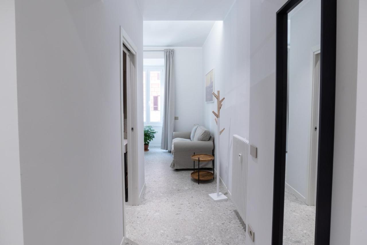 White Home Suite And Rooms โรม ภายนอก รูปภาพ