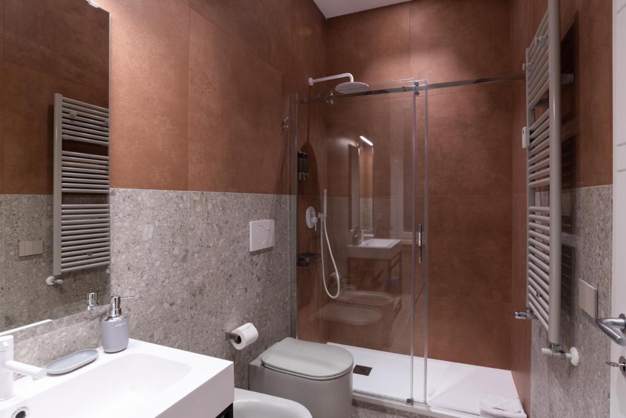 White Home Suite And Rooms โรม ภายนอก รูปภาพ
