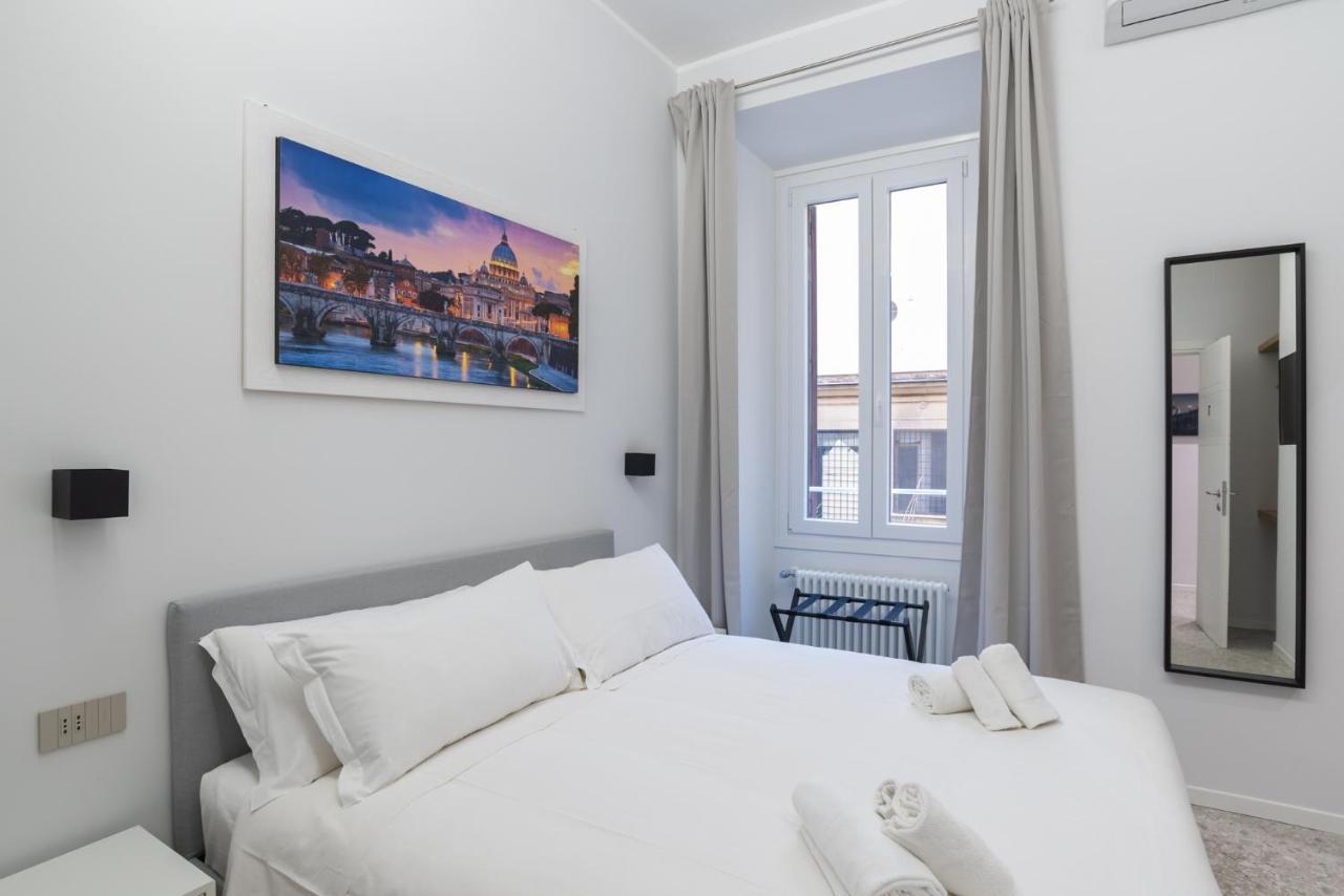 White Home Suite And Rooms โรม ภายนอก รูปภาพ