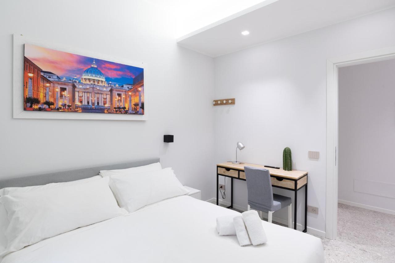 White Home Suite And Rooms โรม ภายนอก รูปภาพ
